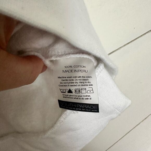 South Parade Women’s Small Le Weekend White Red Sweatshirt - Picture 4 of 6